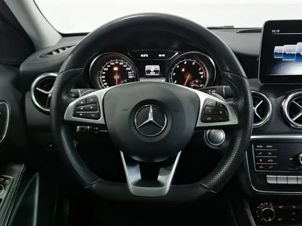 Mercedes-Benz GLA 2019 GLA 200 Fashion фото 11