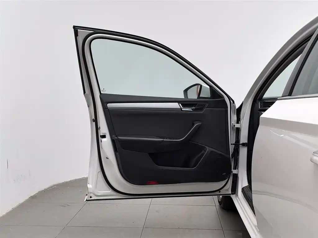 Škoda Superb 2018 TSI280 DSG Comfort (China V) фото 8