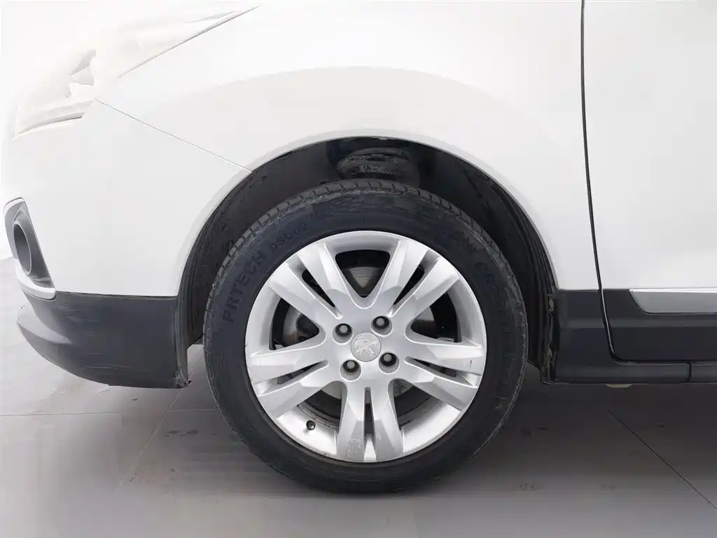 Peugeot 3008 2015 2.0L Automatic Classic Edition фото 17