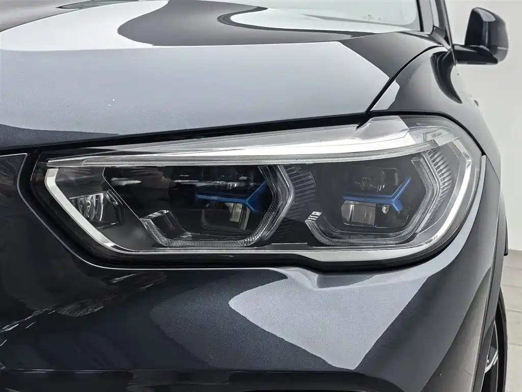 BMW X5 (Import) 2019 xDrive40i Exclusive M Sport Package фото 7