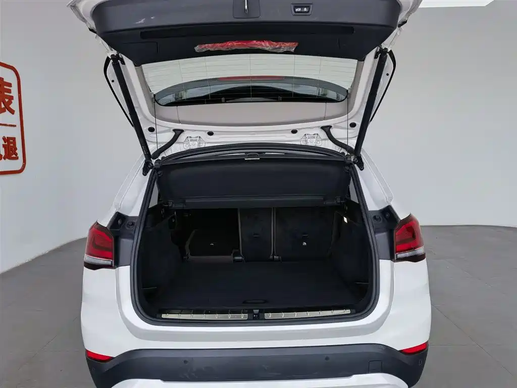 BMW X1 2022 sDrive25Li Leading фото 16