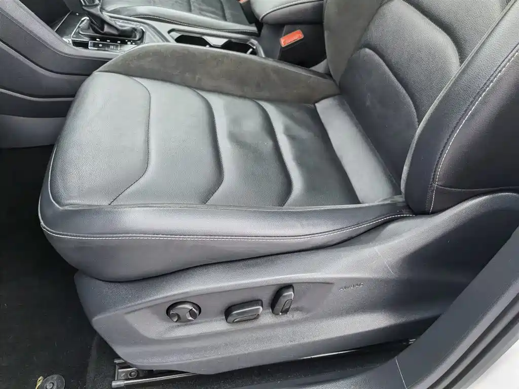 Volkswagen Tiguan L 2019 330TSI Auto 2WD Smart Luxury Edition China V фото 20