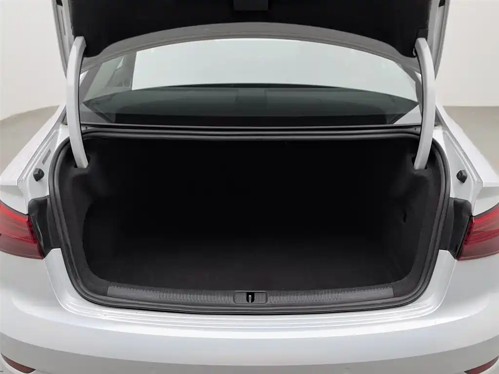 Audi A3 2017 Limousine 35 TFSI Fashion фото 16