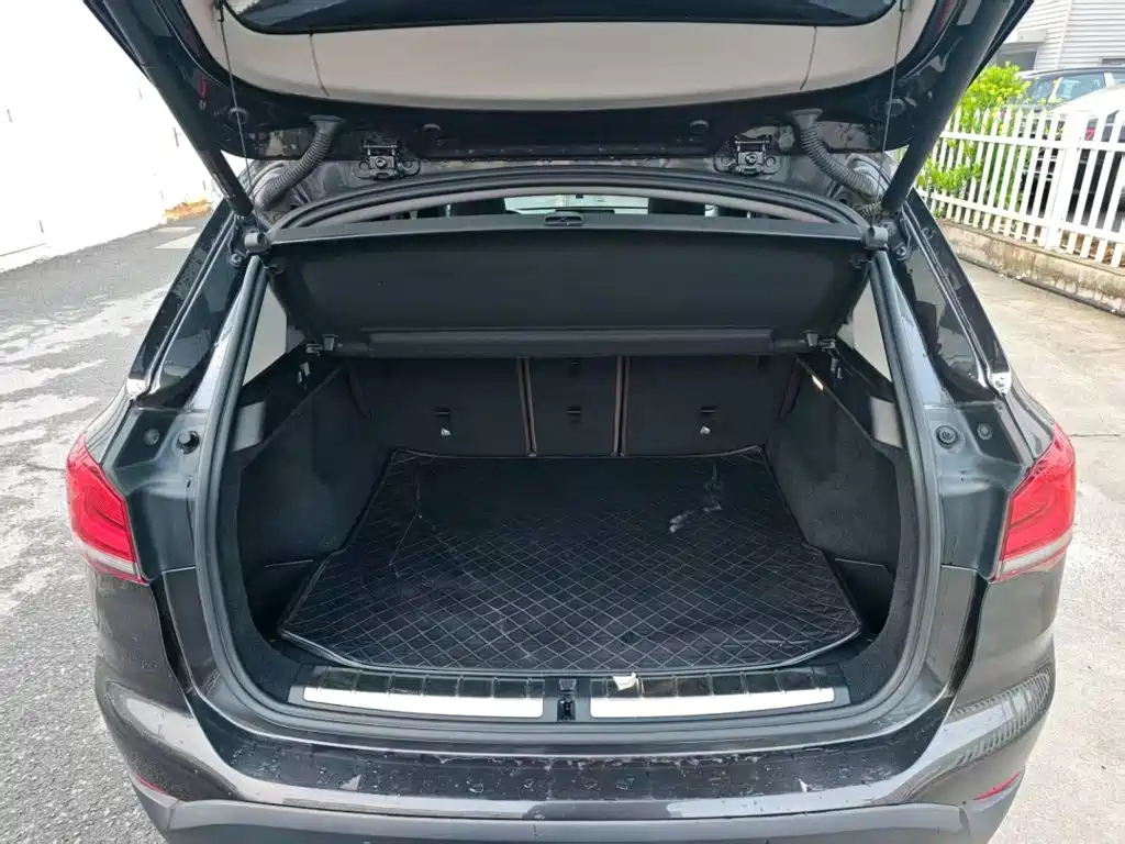 Фото 13 - BMW X1