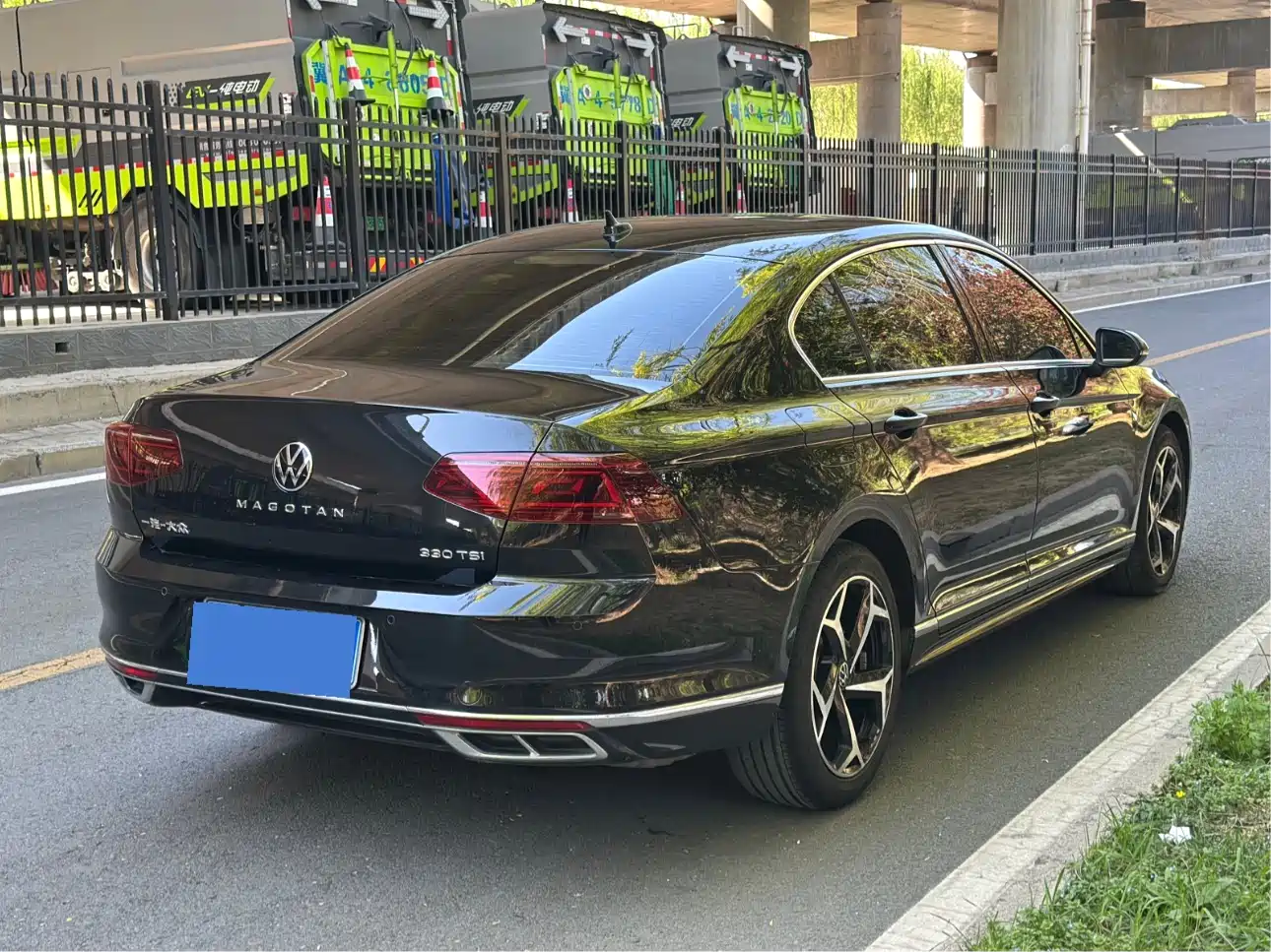 Volkswagen Magotan 2023 2 Million Units Anniversary Edition 330TSI DSG Leading Type фото 5
