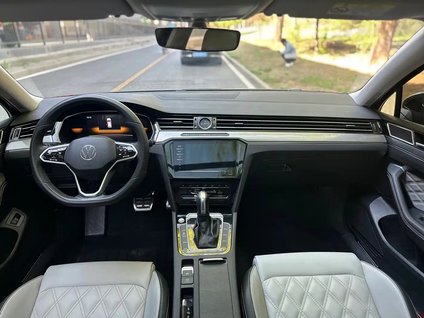 Volkswagen Magotan 2023 2 Million Units Anniversary Edition 330TSI DSG Leading Type фото 13