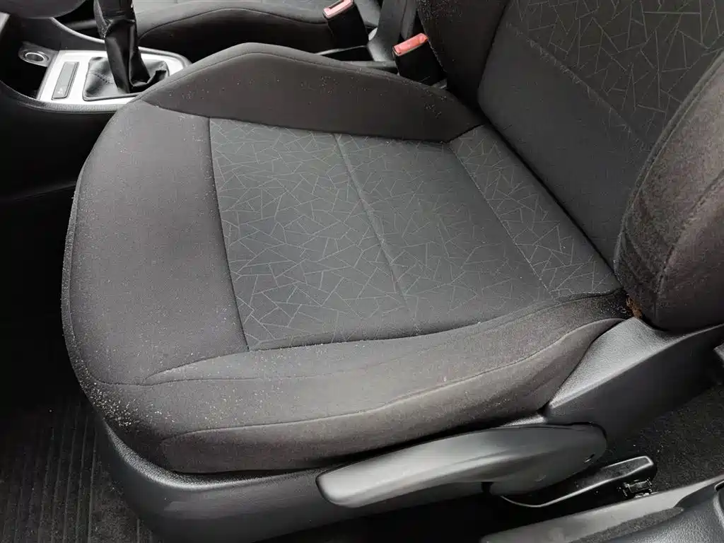 Volkswagen Lavida 2013 Facelift Classic 1.6L Manual Trend фото 20