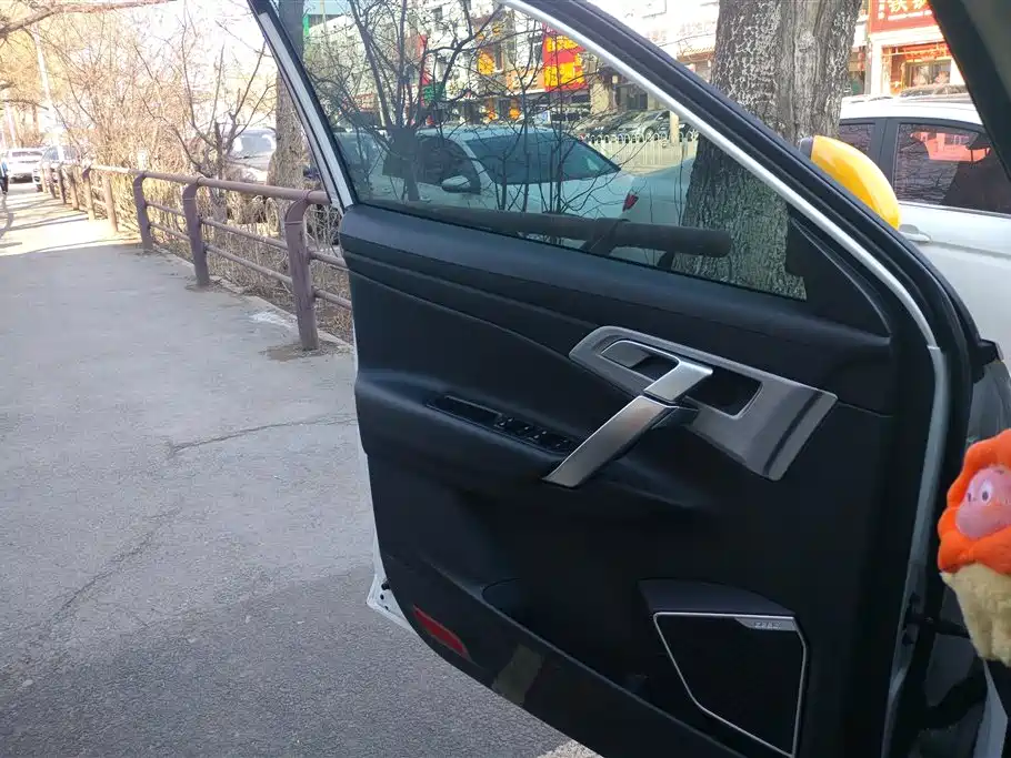 GEELY AUTOMOBILE BOYUE