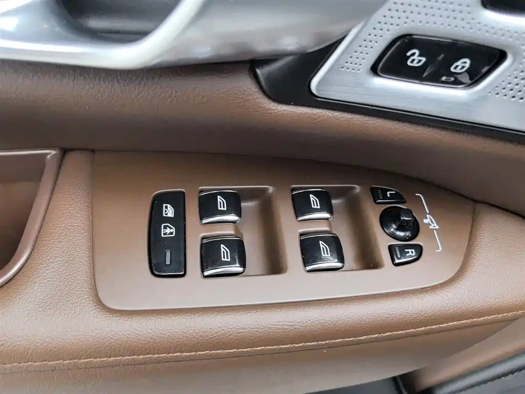 Volvo S90 2023 B5 Intelligent Vision Luxury Edition фото 9