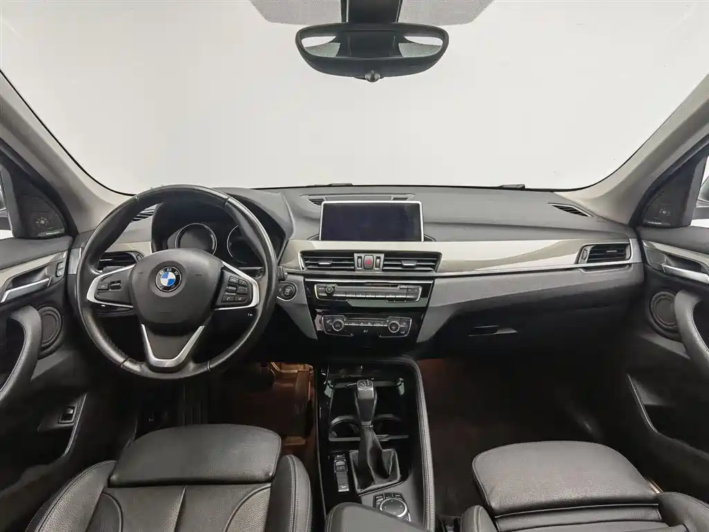 BMW X1 2019 xDrive20Li Premium Model фото 5