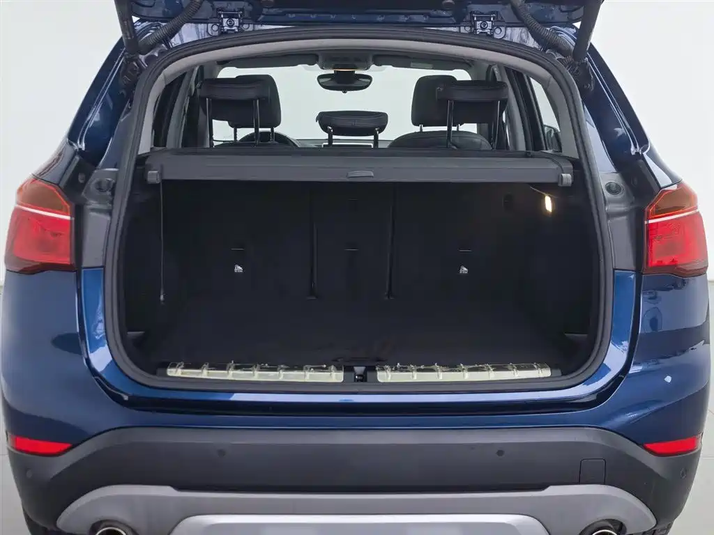 BMW X1 2019 xDrive20Li Premium Model фото 16