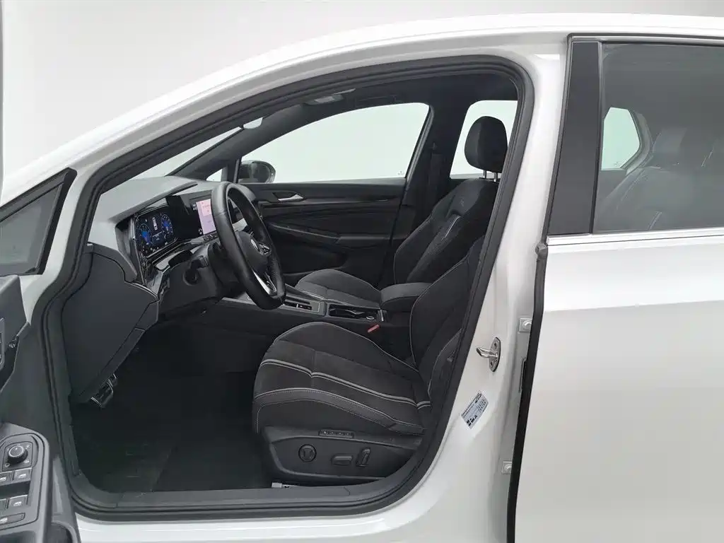 Volkswagen Golf 2023 Facelift 280TSI DSG R-Line Lite фото 10