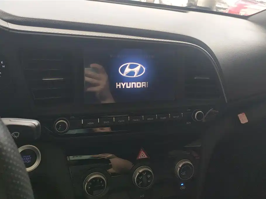 Hyundai Elantra 2020 1.4T DCT Dynamic·Vitality фото 13