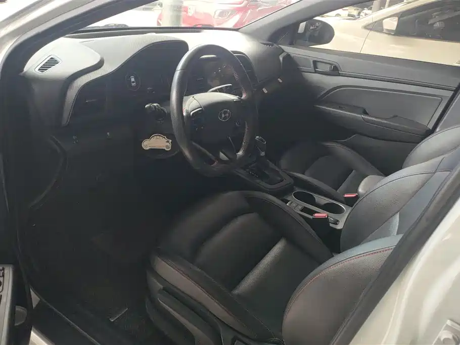 Hyundai Elantra 2020 1.4T DCT Dynamic·Vitality фото 9