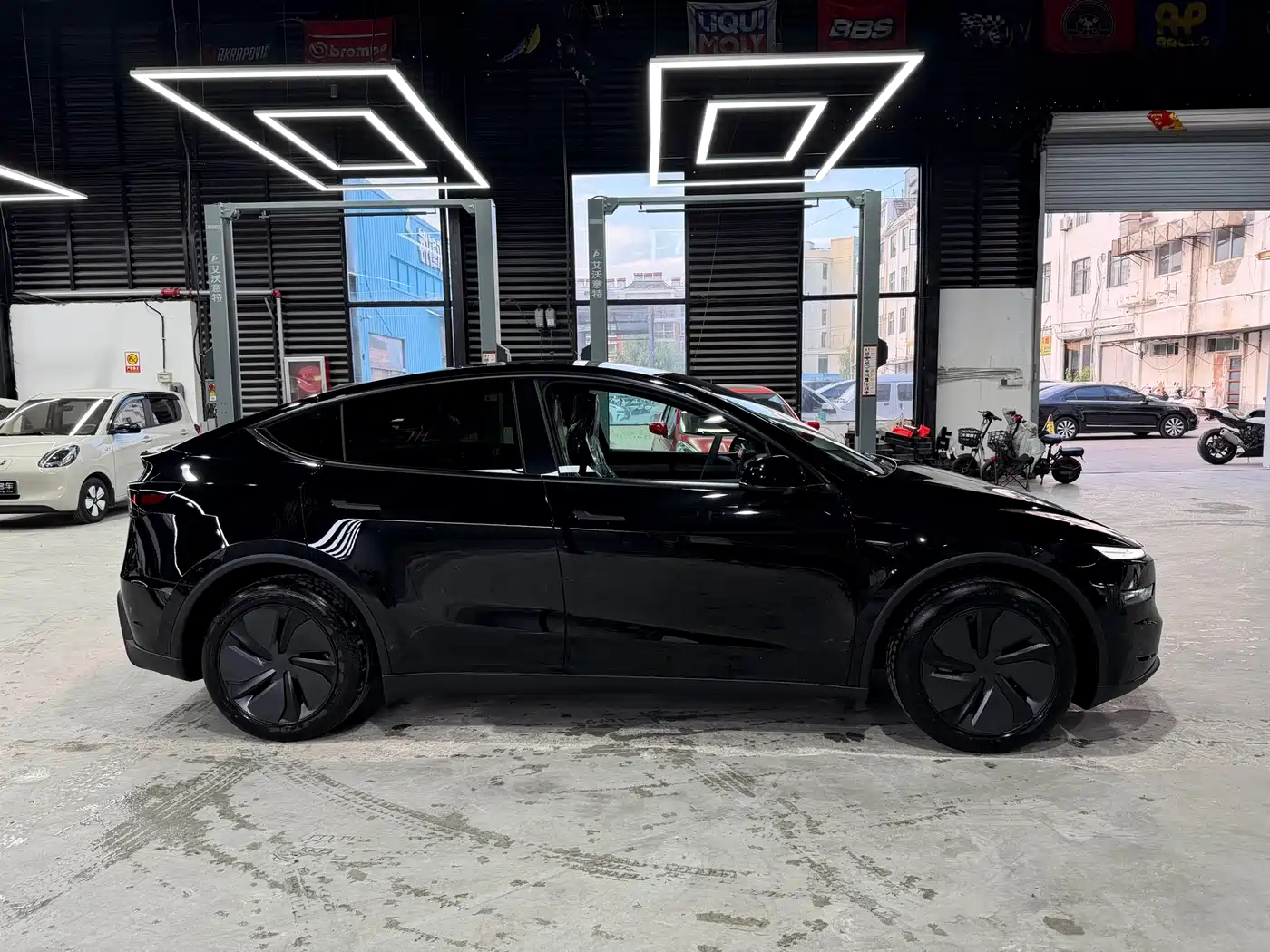 Tesla Model Y 2026 2026 Rear-Wheel Drive