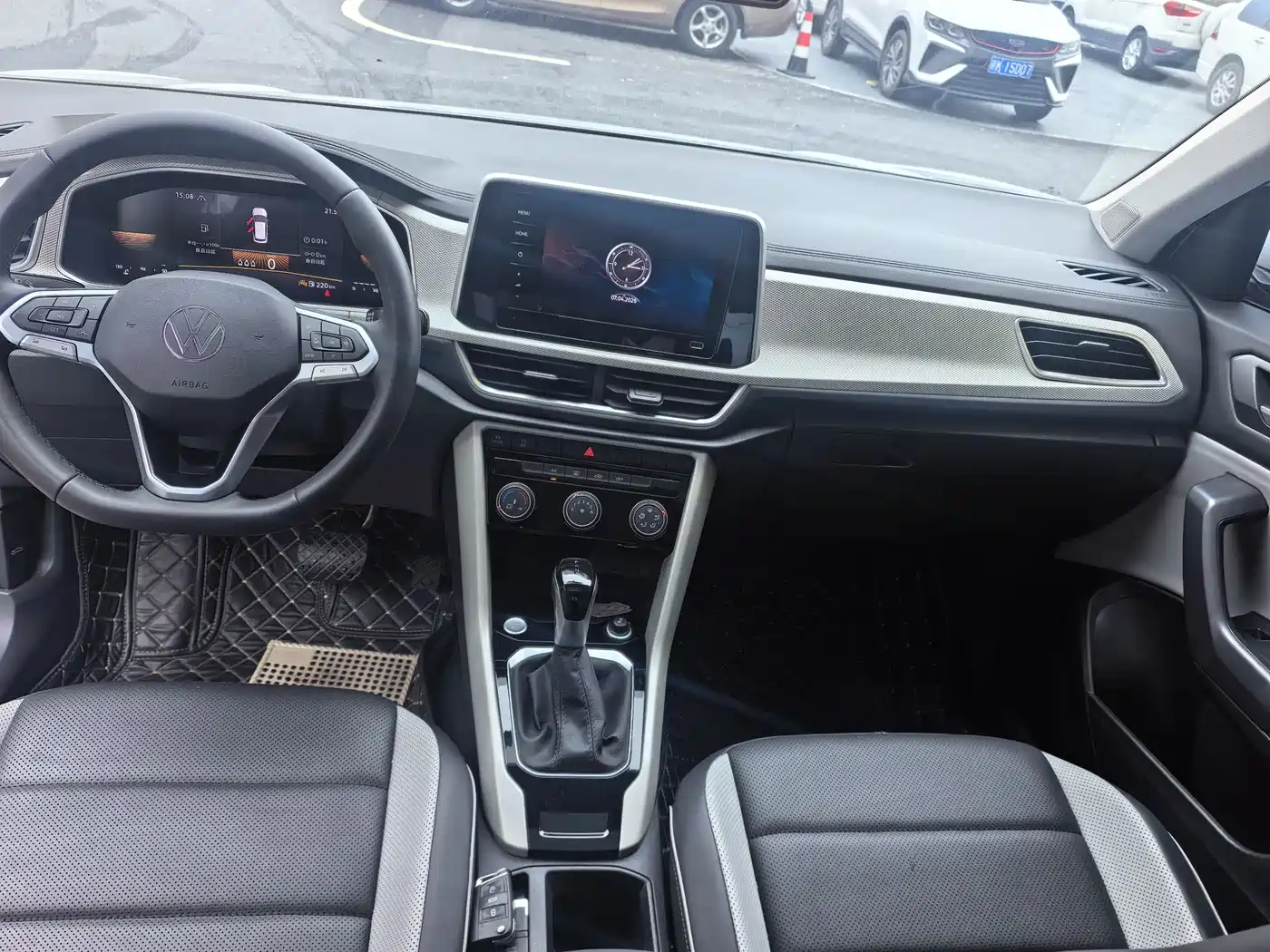 Volkswagen T-ROC 2024 280TSI DSG 2WD Time Edition фото 10