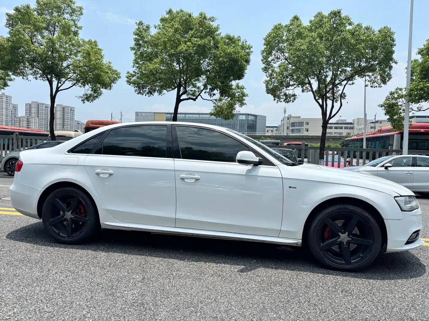 Audi A4L 2013 35 TFSI Automatic Standard фото 5