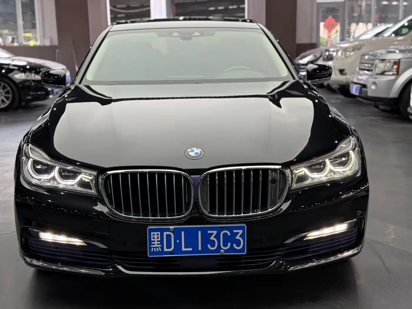 BMW 7 Series 2016 740Li Leading Edition фото 4