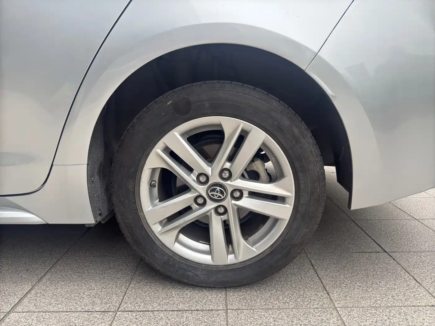 Toyota Levin 2019 185T CVT Luxury Edition China V фото 8