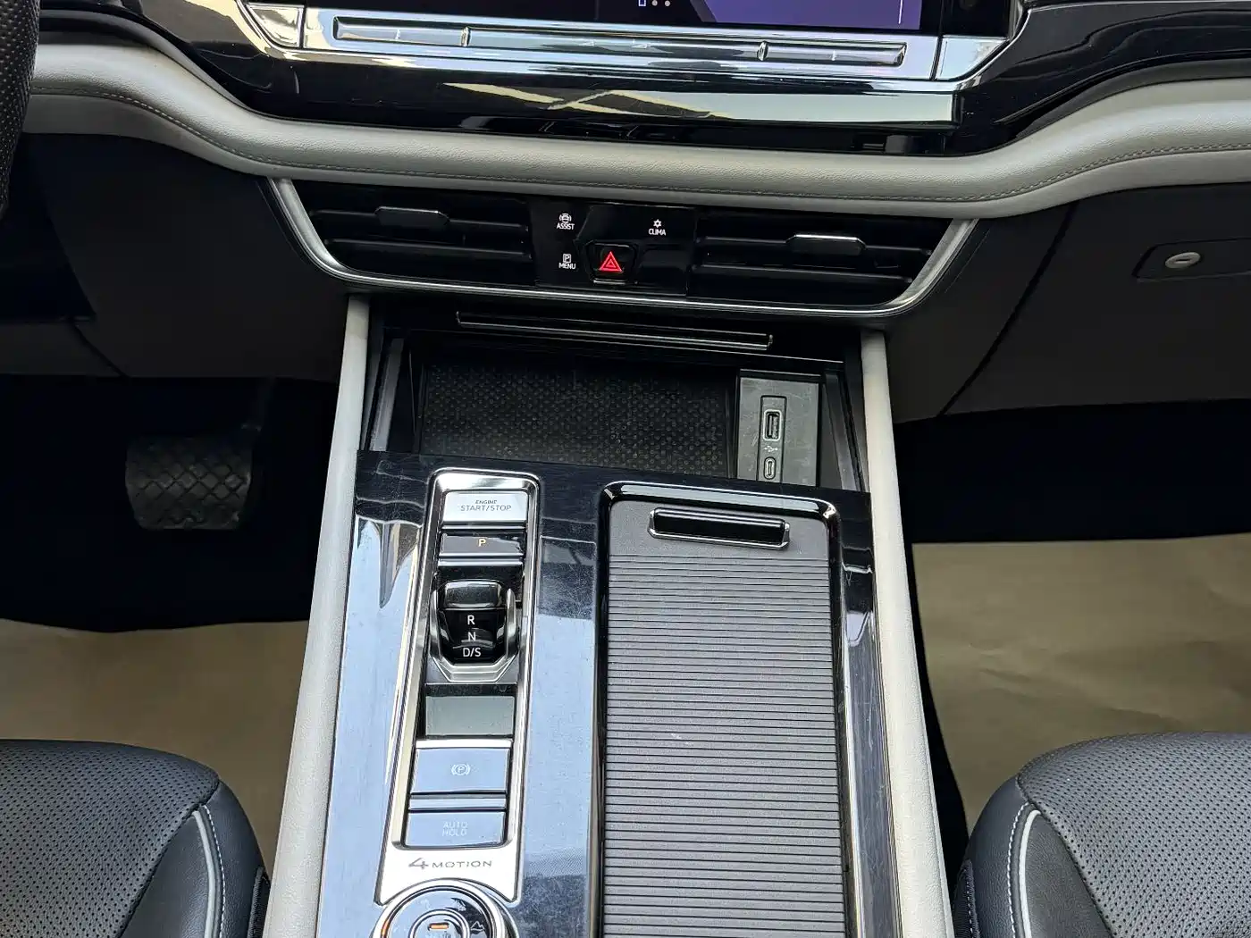 Volkswagen Teramont 2022 380TSI 4MOTION Premium Luxury фото 9