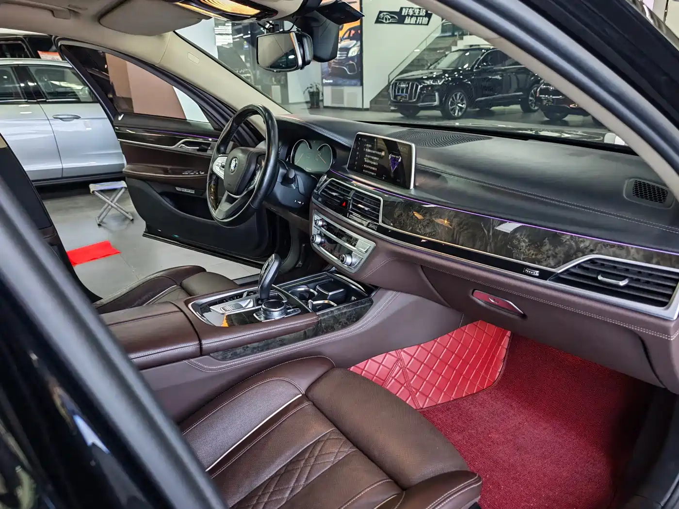 BMW 7 Series 2016 730Li Leading фото 14