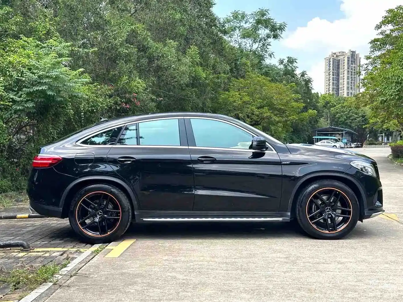 Mercedes-Benz GLE Coupe 2017 GLE 320 4MATIC Coupe SUV фото 15