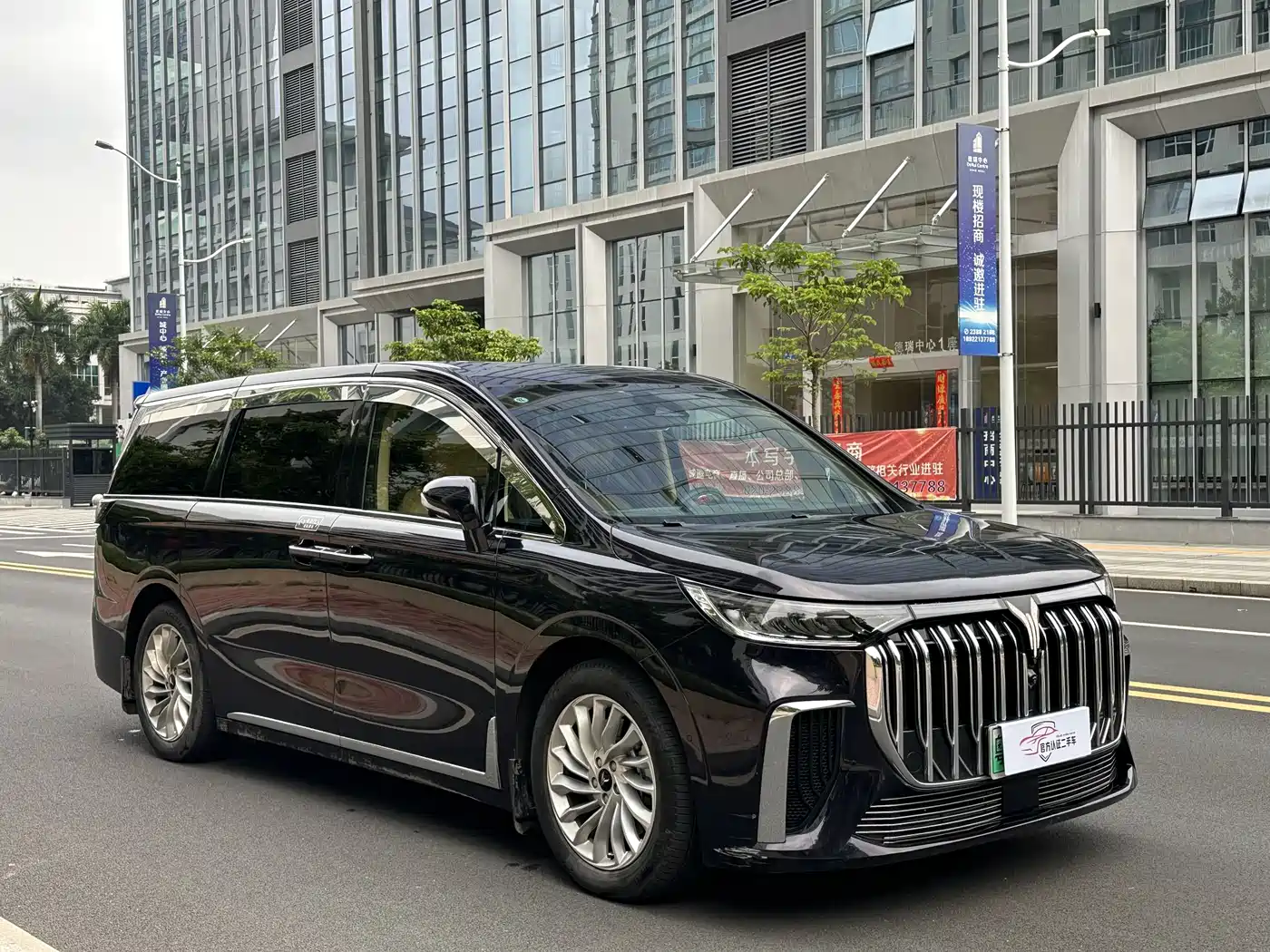 Voyah Auto Voyah Dreamer 2022 Low-carbon Edition Think+Smart Driving Package фото 3