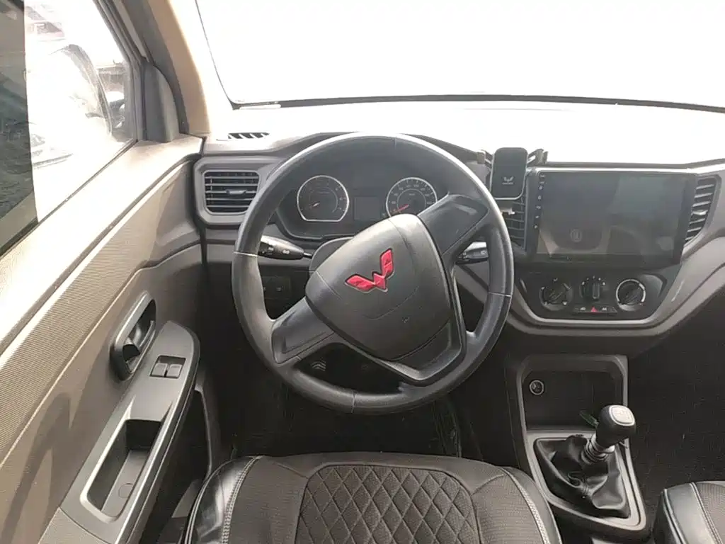 Wuling Motors Wuling Hongguang V 2025 2022 1.5L Power Take Edition Electric Power Steering LAR