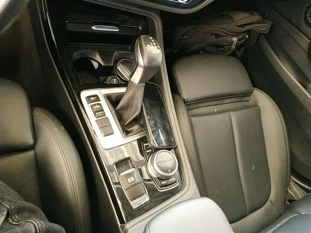 BMW 1 Series 2017 118i Sport фото 14