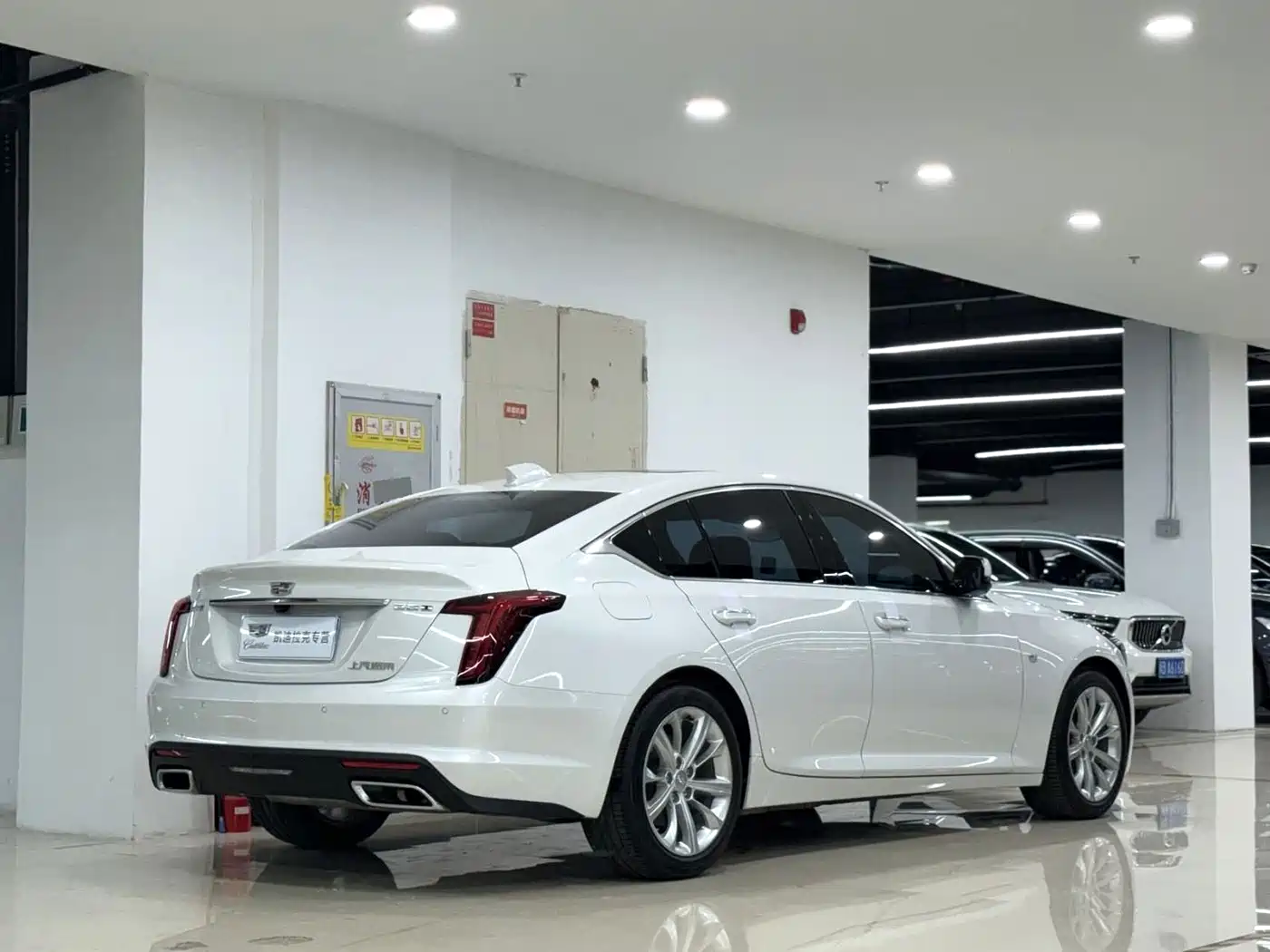 Фото 9 - Cadillac CT5