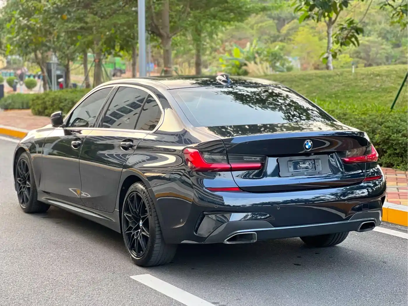 BMW 3 Series 2020 325Li M Sport Package фото 9