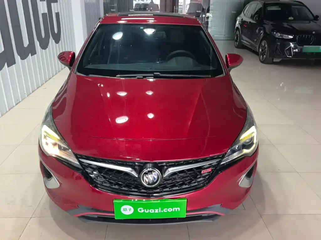 Photo 3 - Buick Verano