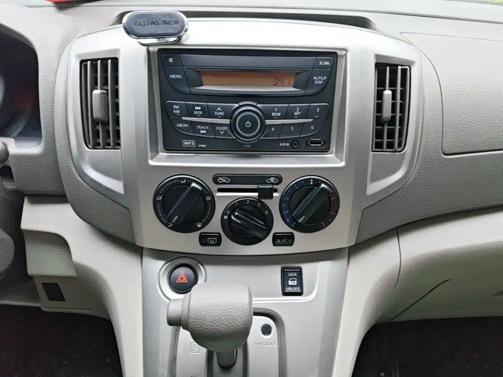Nissan NV200 2018 2018 1.6L CVT Premium