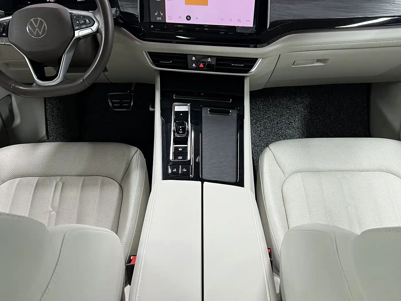 Volkswagen Viloran 2023 Facelift 380TSI Prestige Edition фото 16