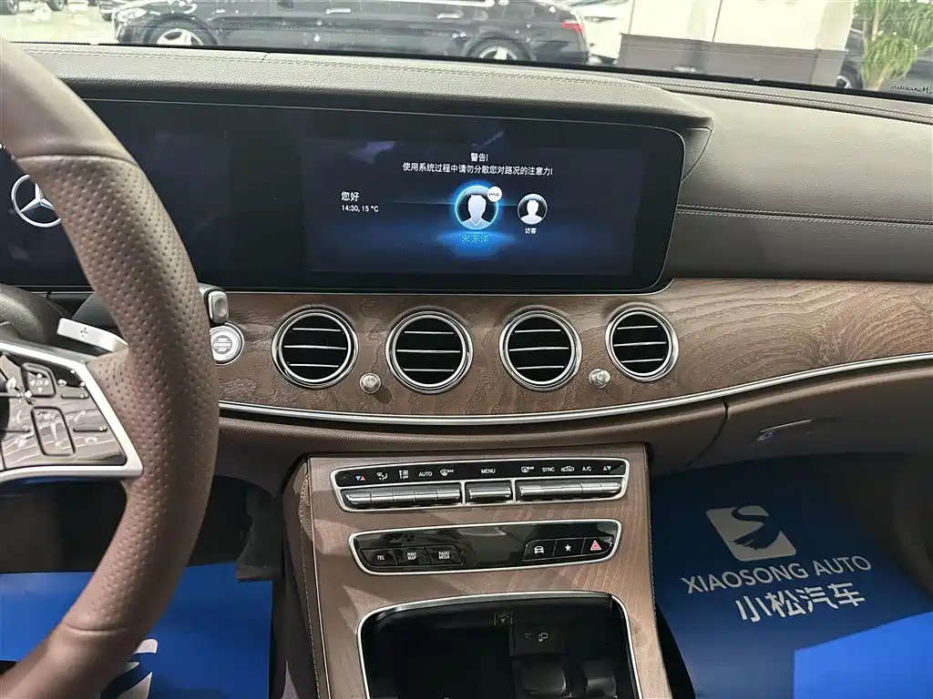 MERCEDES-BENZ E CLASS