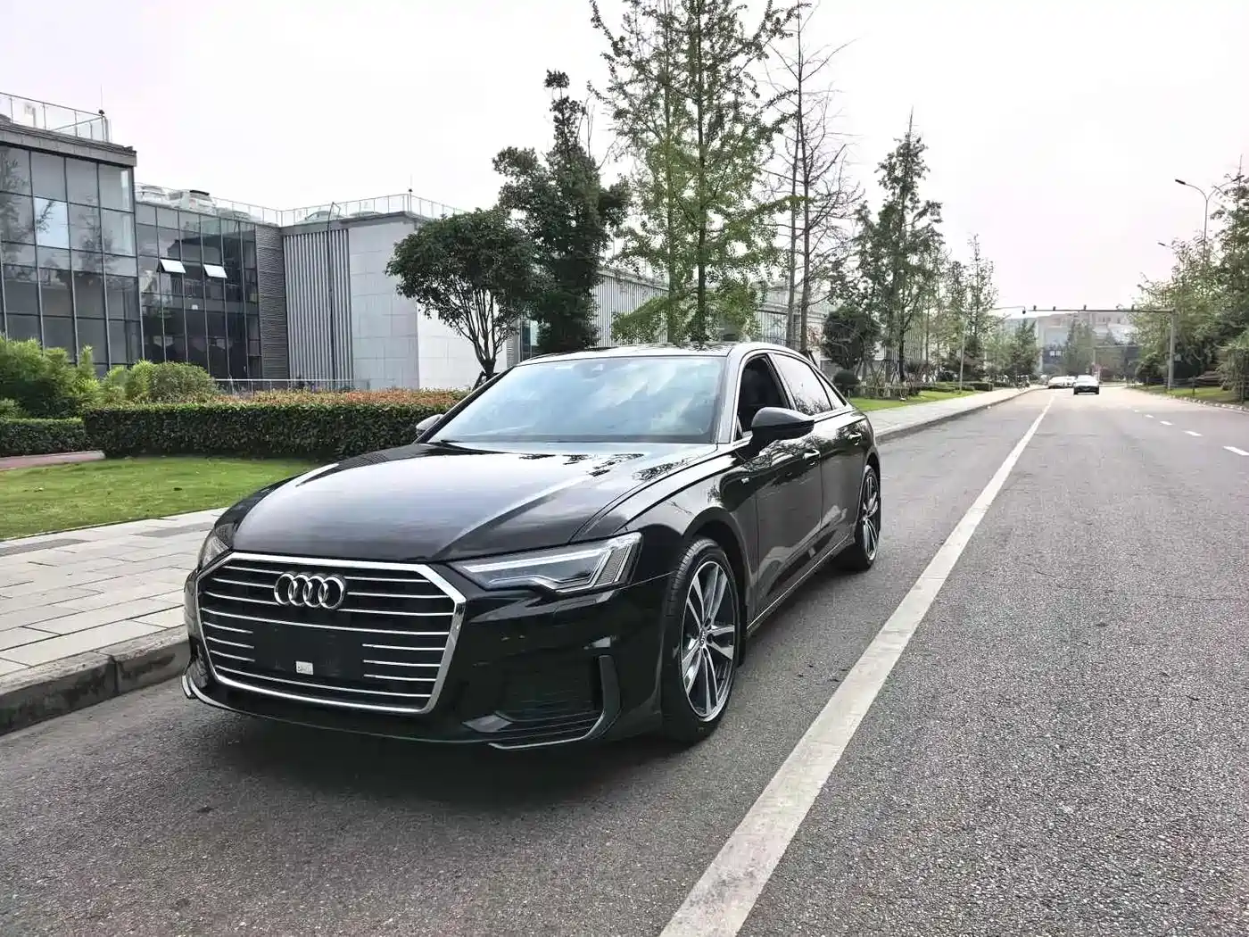 Audi A6L 2021 40 TFSI Luxury Sport