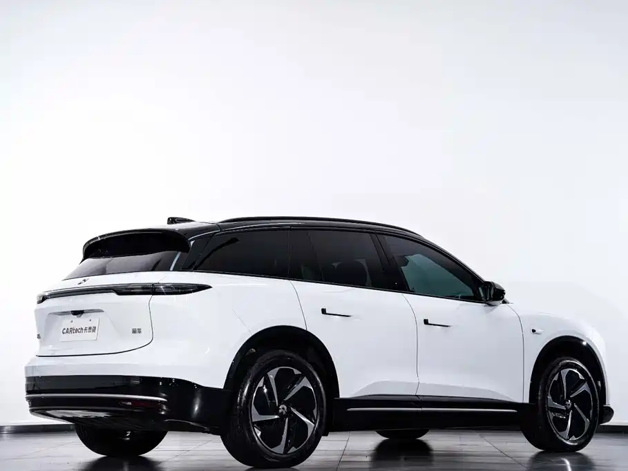 Фото 7 - NIO ES6