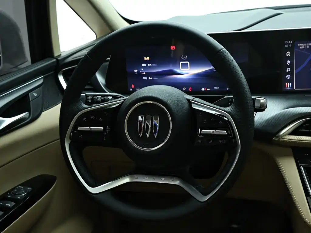 Фото 15 - Buick GL8