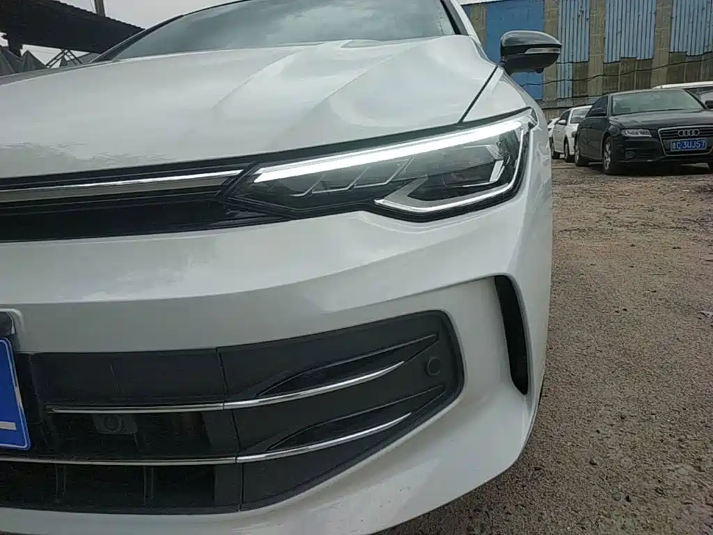 Volkswagen Golf 2025 2025 Facelift 300TSI Pro