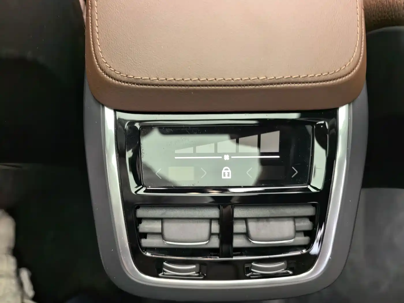 Volvo XC90 2025 2024 B5 Smart Luxury 7-Seater
