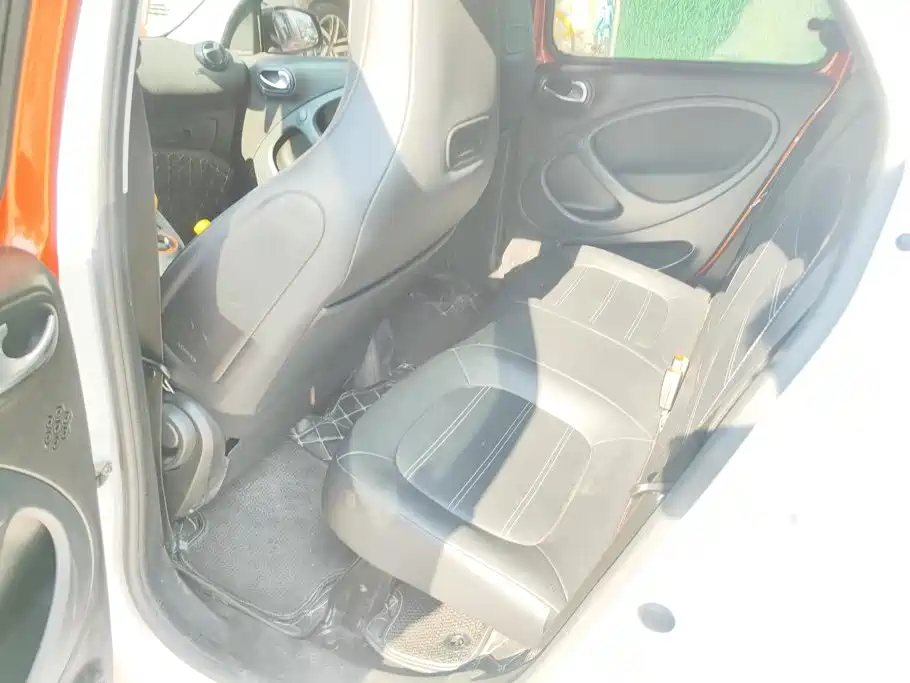smart forfour 2019 2018 0.9T 66kW Pioneer Edition