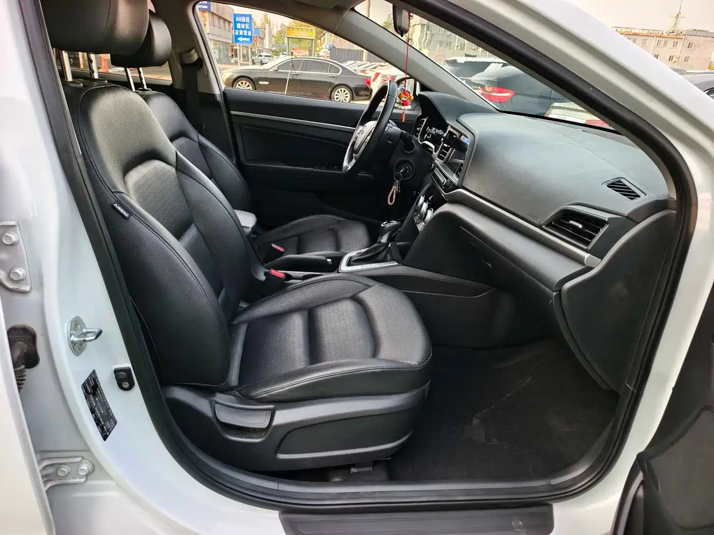 Hyundai Elantra 2020 1.5L CVT Smart Style·Elite фото 15