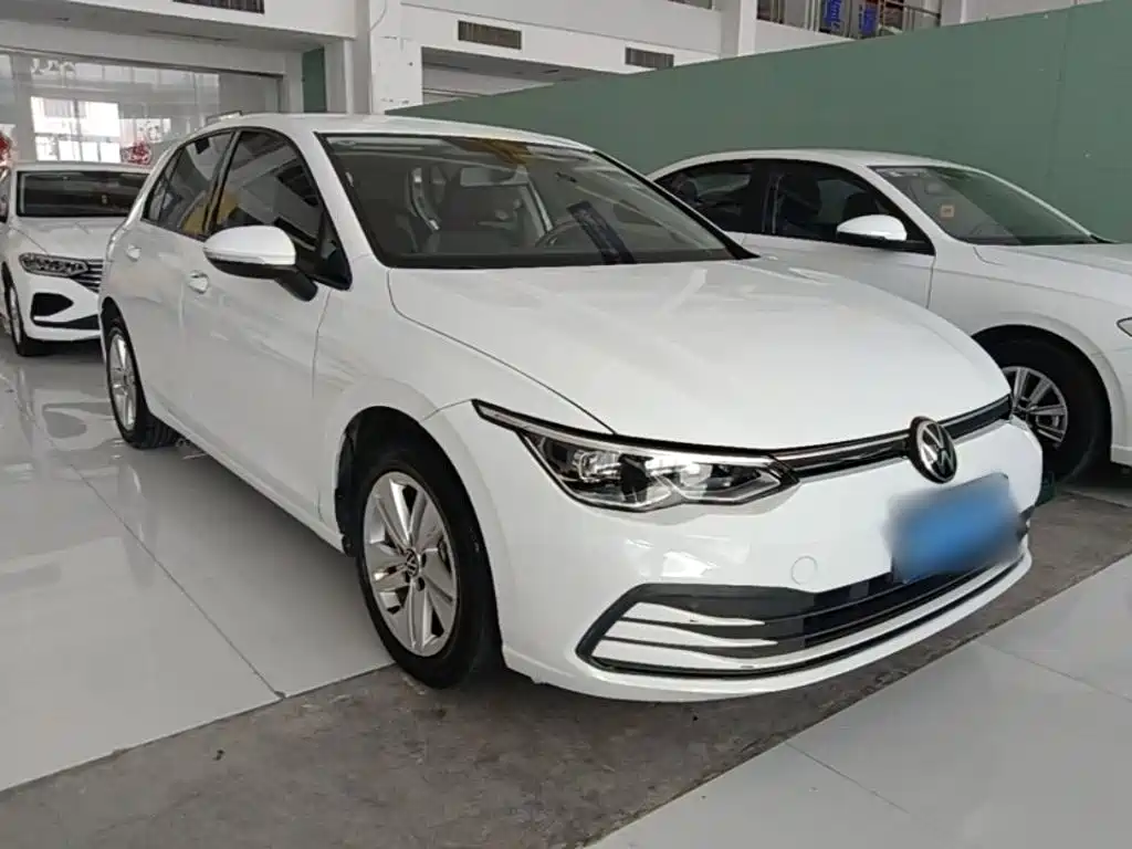 Photo 4 - Volkswagen Golf