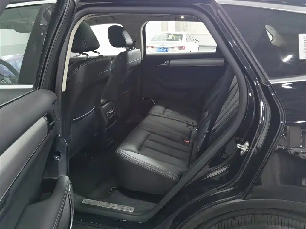BYD Tang 2018 2.0T Automatic Smart Connection Noble Edition 7-Seater China V фото 15