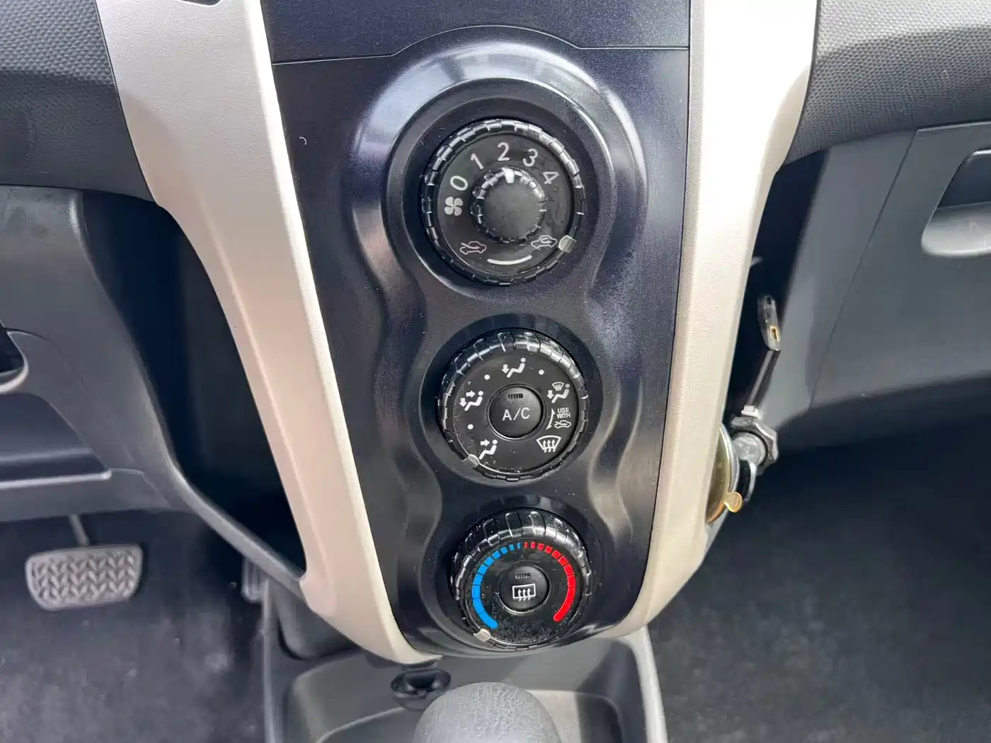 Toyota Yaris 2011 2011 1.6E Auto Charm Edition