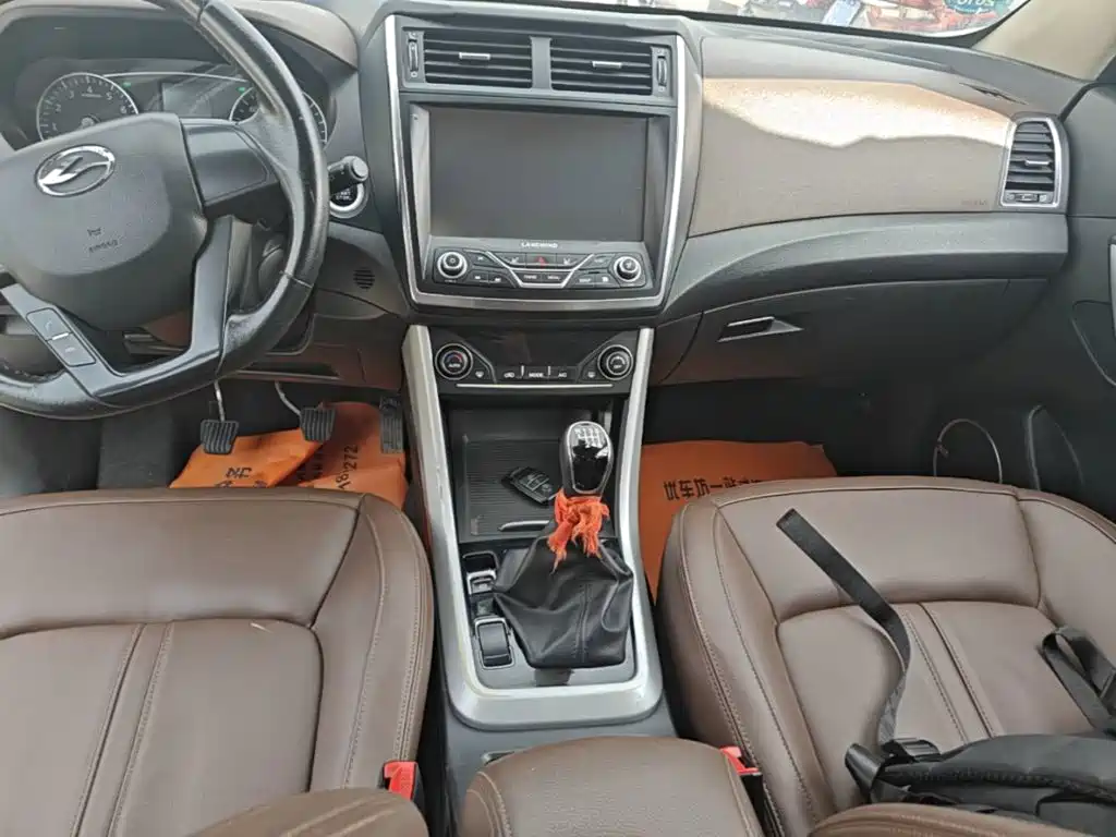 Landwind X5 2017 2016 Plus 1.5T Manual Pioneer Edition