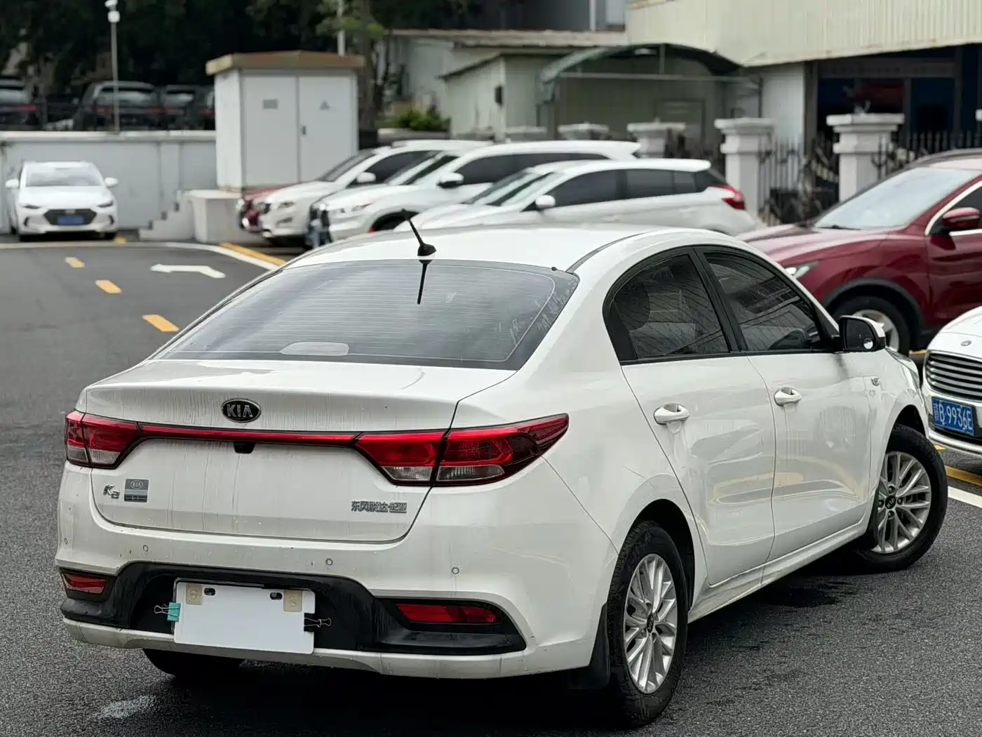 KIA K2