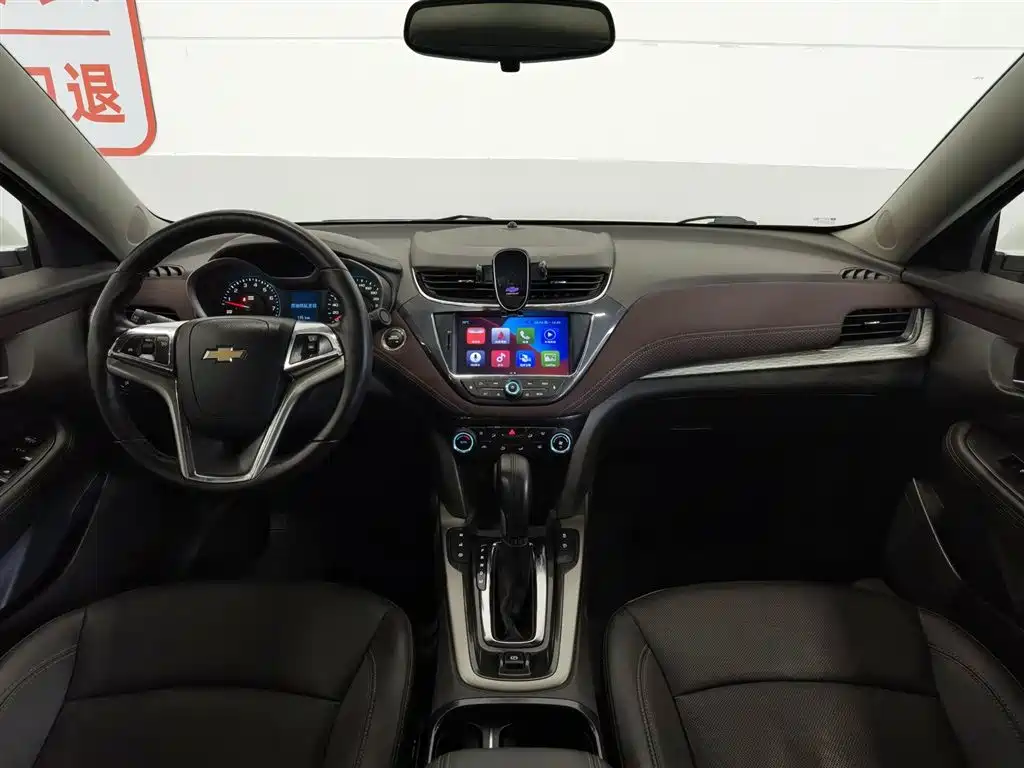 Chevrolet Malibu 2017 1.5T Automatic Luxury Edition фото 5