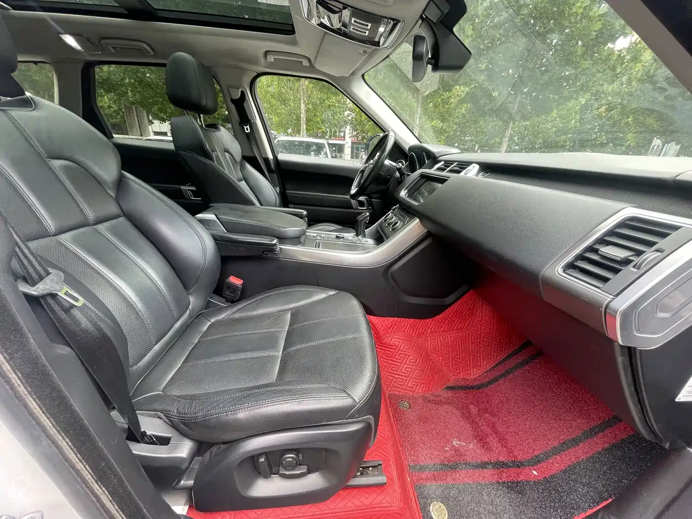 Фото 9 - Land Rover Range Rover Sport