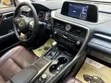Фото 9 - Lexus RX
